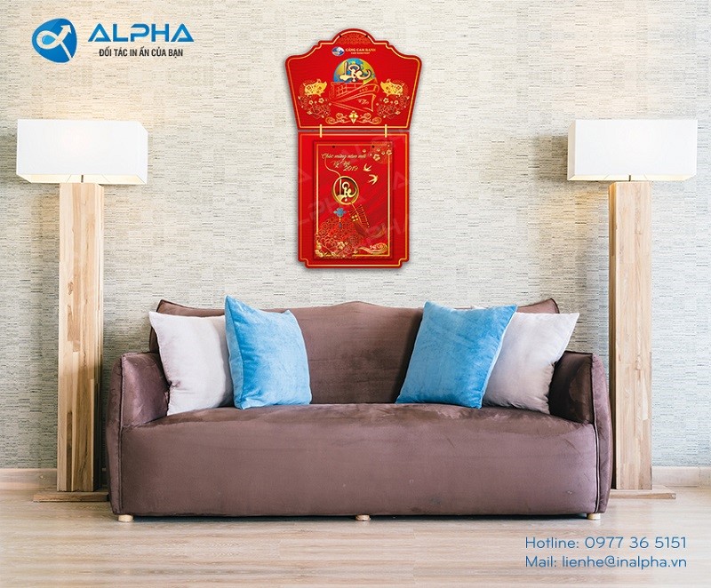 Lịch treo tường in tên công ty ấn tượng