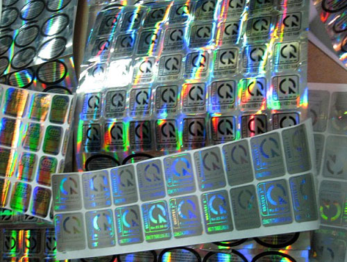 Có nhiều chất liệu in tem hợp quy CR