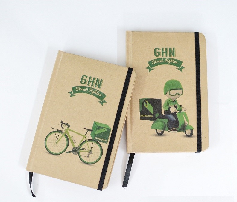 Tặng quà kỷ niệm cho khách hàng Tặng quà kỷ niệm cho khách hàng