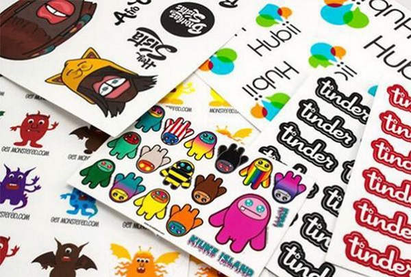 Điểm giống và khác nhau giữa Sticker, Label và Decal
